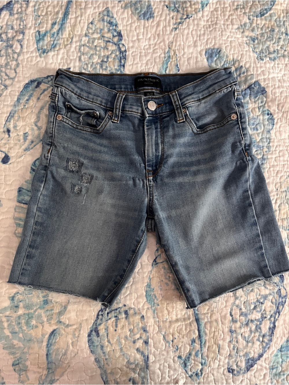 Banana Republic Faded Blue Skinny Fit Stretch Denim Distressed Cutoff Shorts